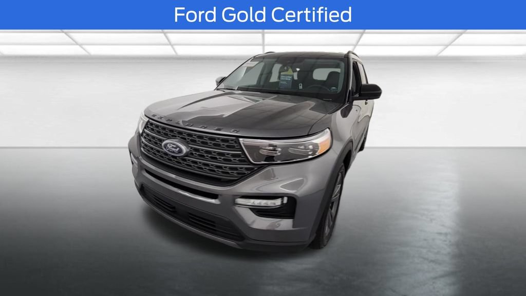 Certified 2024 Ford Explorer XLT w/ Equipment Group 202A AWD/4WD image 2