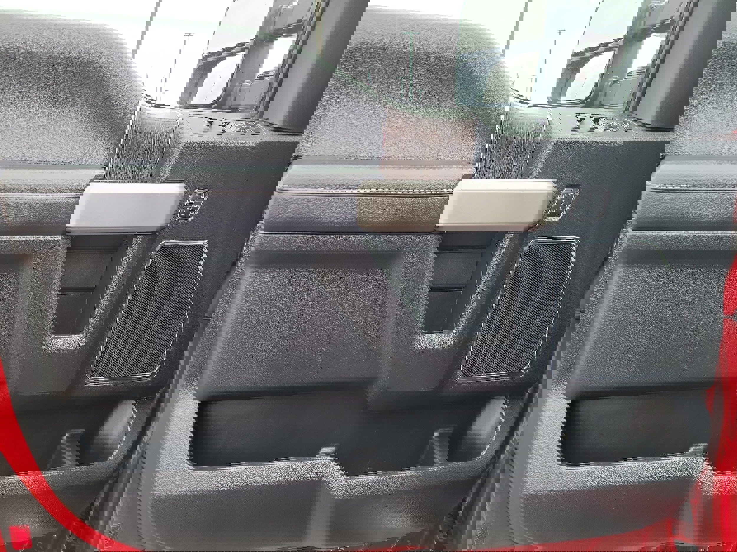 Certified 2020 Ford F350 Lariat w/ Chrome Package image 19