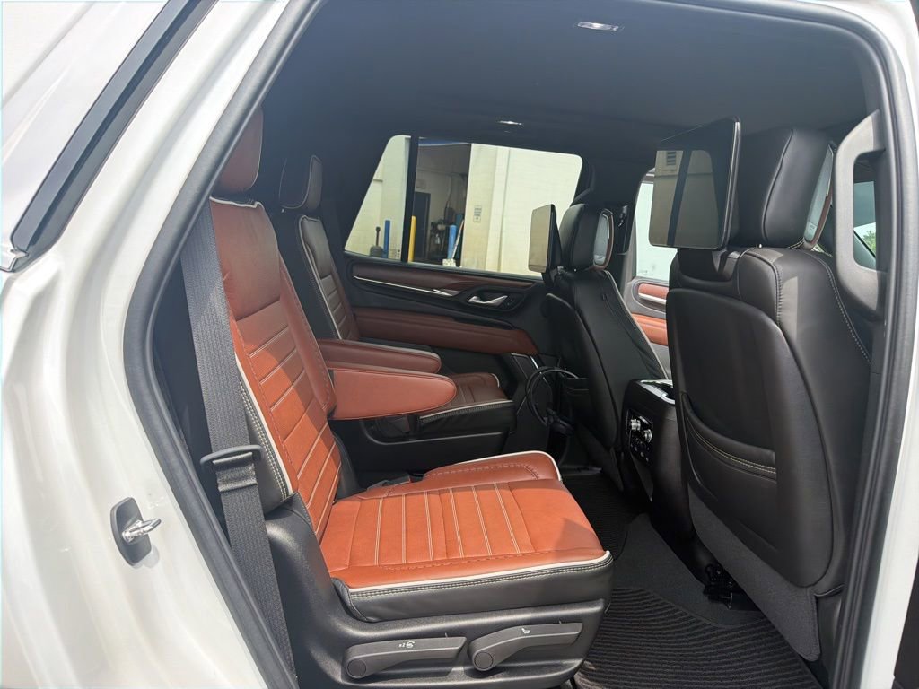 Used 2024 GMC Yukon Denali Ultimate AWD/4WD image 40