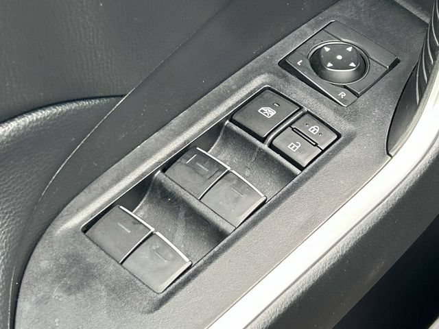 Used 2024 Toyota RAV4 XLE AWD/4WD image 29