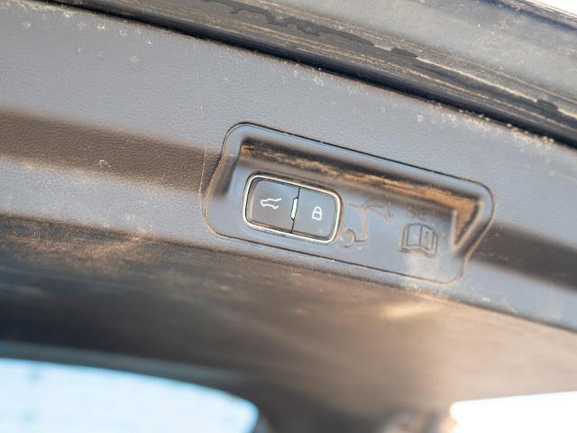 Certified 2022 Ford Explorer XLT w/ Equipment Group 202A image 9