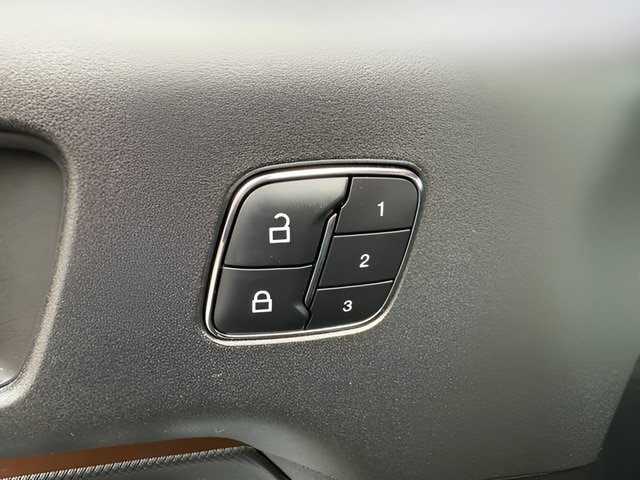 Certified 2025 Ford Bronco Sport Outer Banks w/ Outer Banks Tech Package+ AWD/4WD image 22