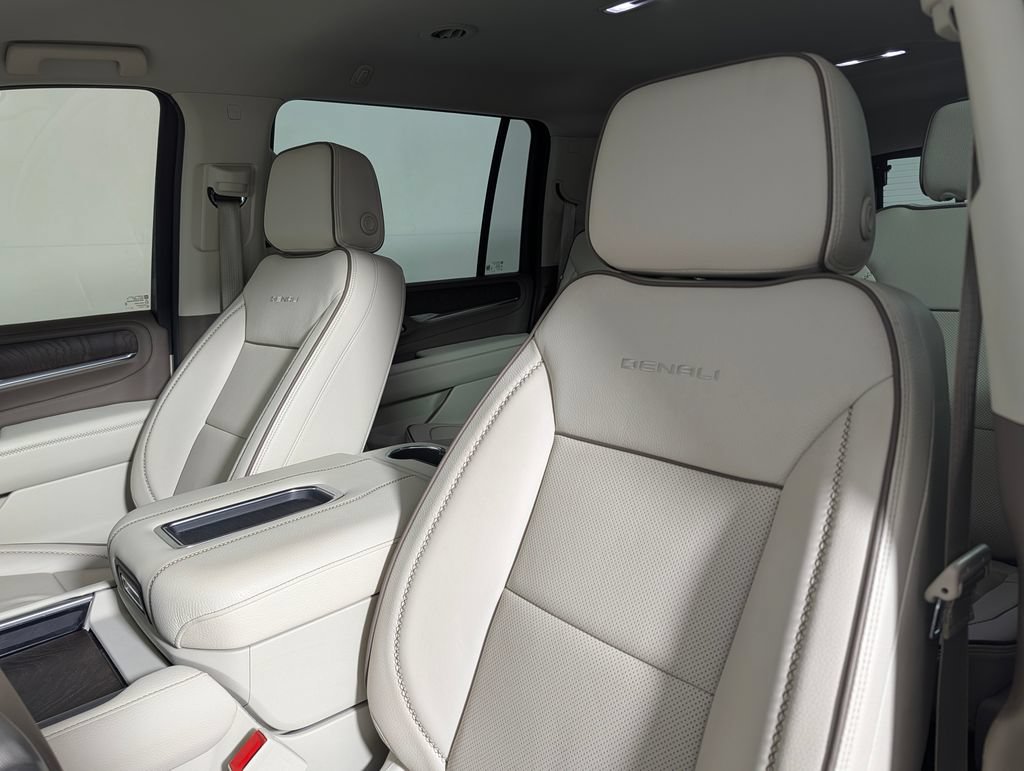 Used 2023 GMC Yukon XL Denali w/ Max Trailering Package AWD/4WD image 24