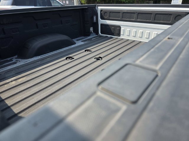 Used 2024 Chevrolet Silverado 2500 High Country w/ High Country Premium Package AWD/4WD image 11