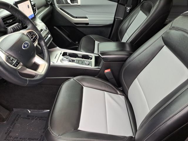 Certified 2022 Ford Explorer XLT w/ Equipment Group 202A AWD/4WD image 25