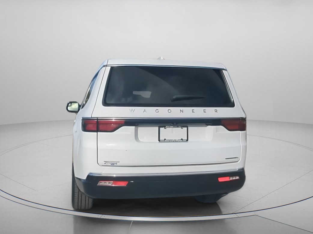 Used 2023 Jeep Wagoneer L Series III w/ Preferred Equipment Group image 18