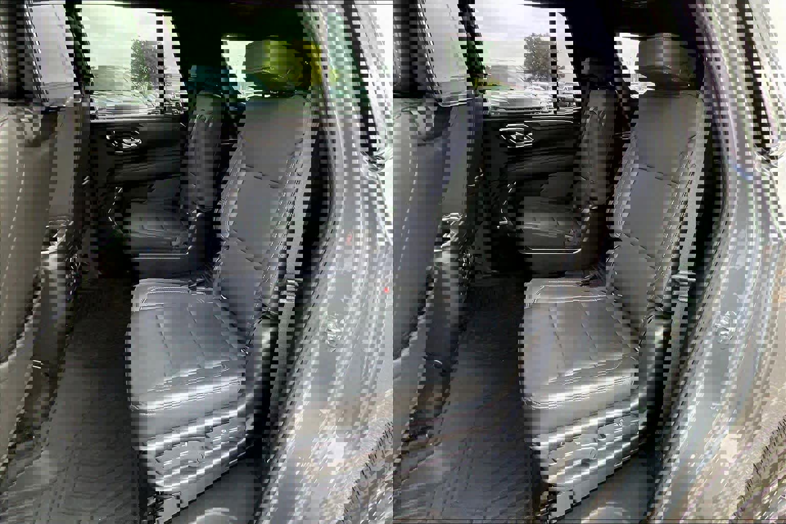 Used 2022 Chevrolet Tahoe Z71 w/ Z71 Off-Road Package image 20