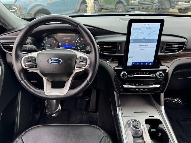 Certified 2023 Ford Explorer Limited w/ Limited Technology Package image 11