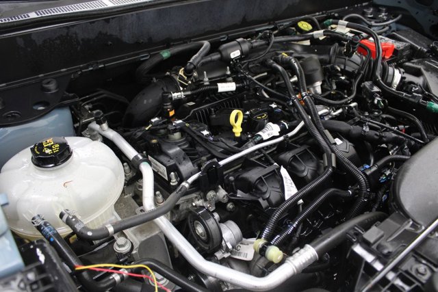 Certified 2022 Ford Maverick XLT w/ Equipment Group 300A Standard AWD/4WD image 11