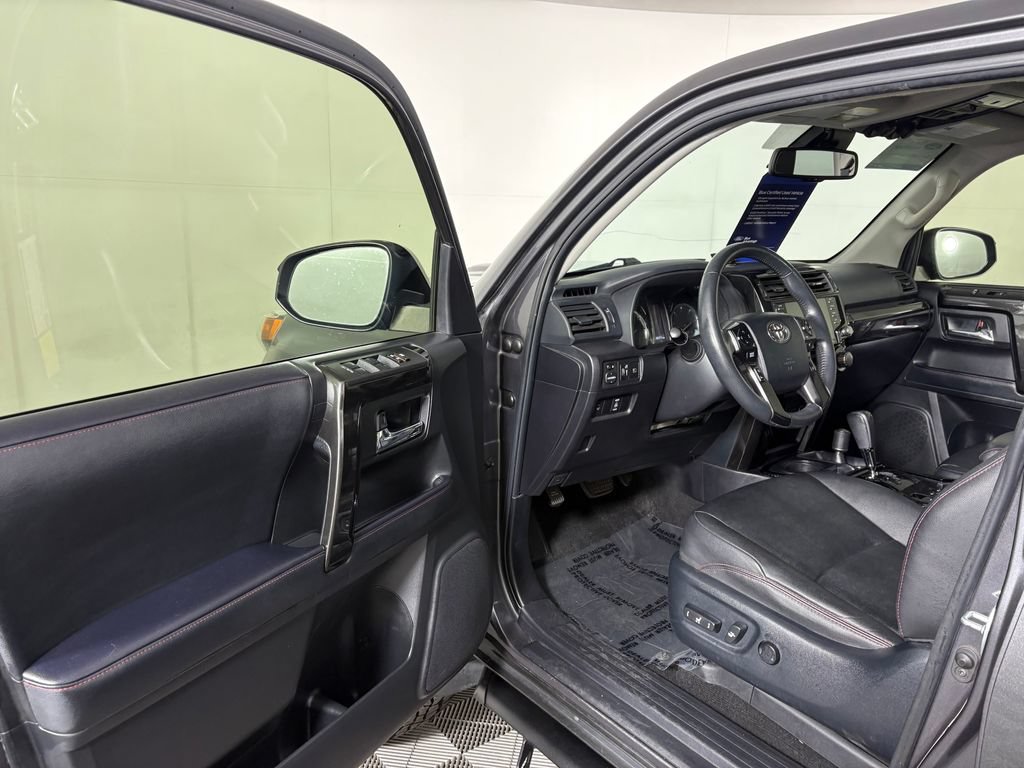 Used 2021 Toyota 4Runner Venture AWD/4WD image 12