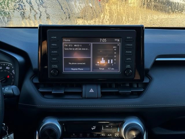 Used 2019 Toyota RAV4 LE w/ Carpet Mat Package AWD/4WD image 3