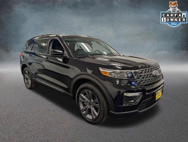 Certified 2023 Ford Explorer XLT w/ Equipment Group 202A AWD/4WD image 3