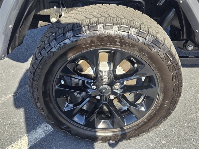 Used 2025 Jeep Gladiator Sport image 16