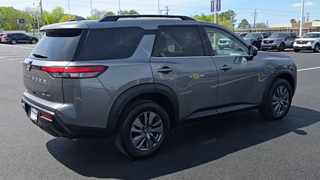 Used 2024 Nissan Pathfinder SV AWD/4WD image 9