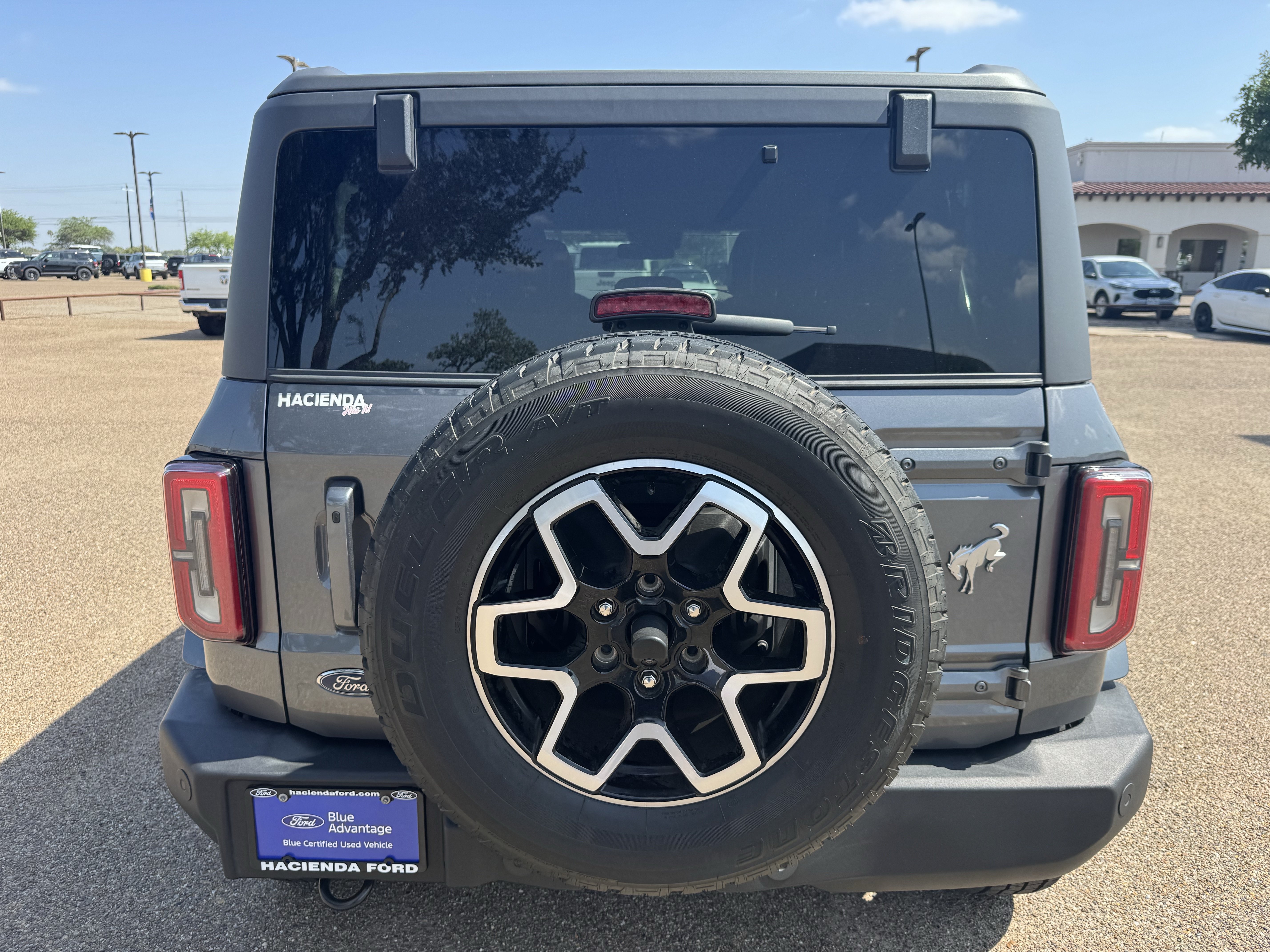 Certified 2023 Ford Bronco Outer Banks AWD/4WD image 3