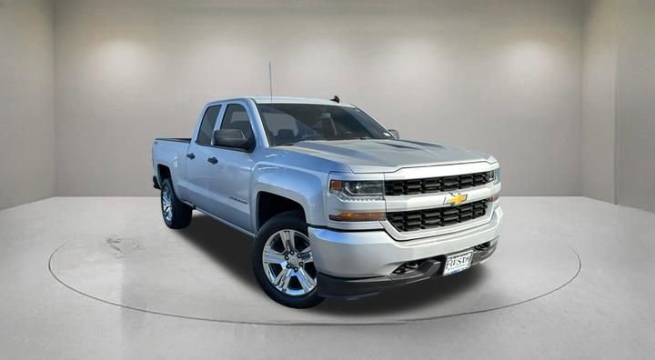 Used 2018 Chevrolet Silverado 1500 Custom w/ Custom Value Package AWD/4WD image 1
