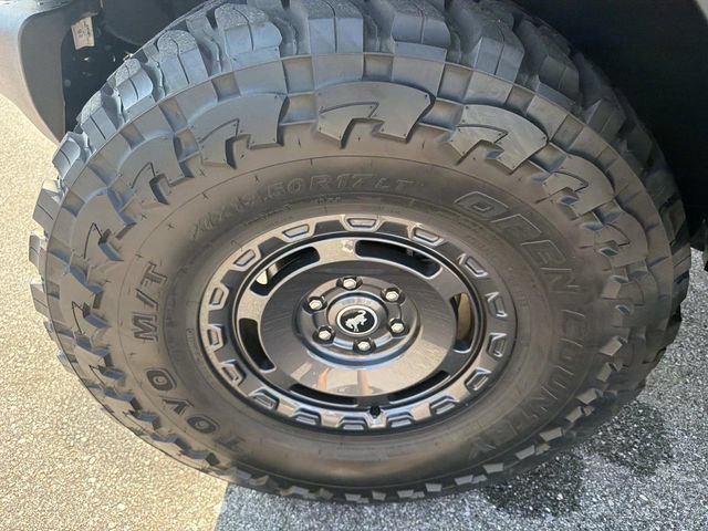 Certified 2025 Ford Bronco Outer Banks w/ Sasquatch Package AWD/4WD image 32