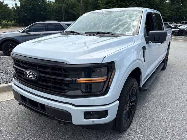 Certified 2025 Ford F150 XLT w/ Equipment Group 302A MID AWD/4WD image 4