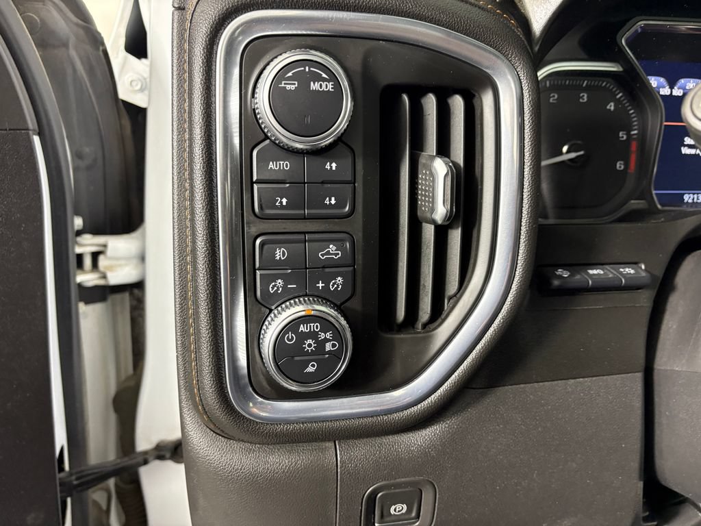 Used 2021 GMC Sierra 1500 AT4 w/ AT4 Value Package AWD/4WD image 14