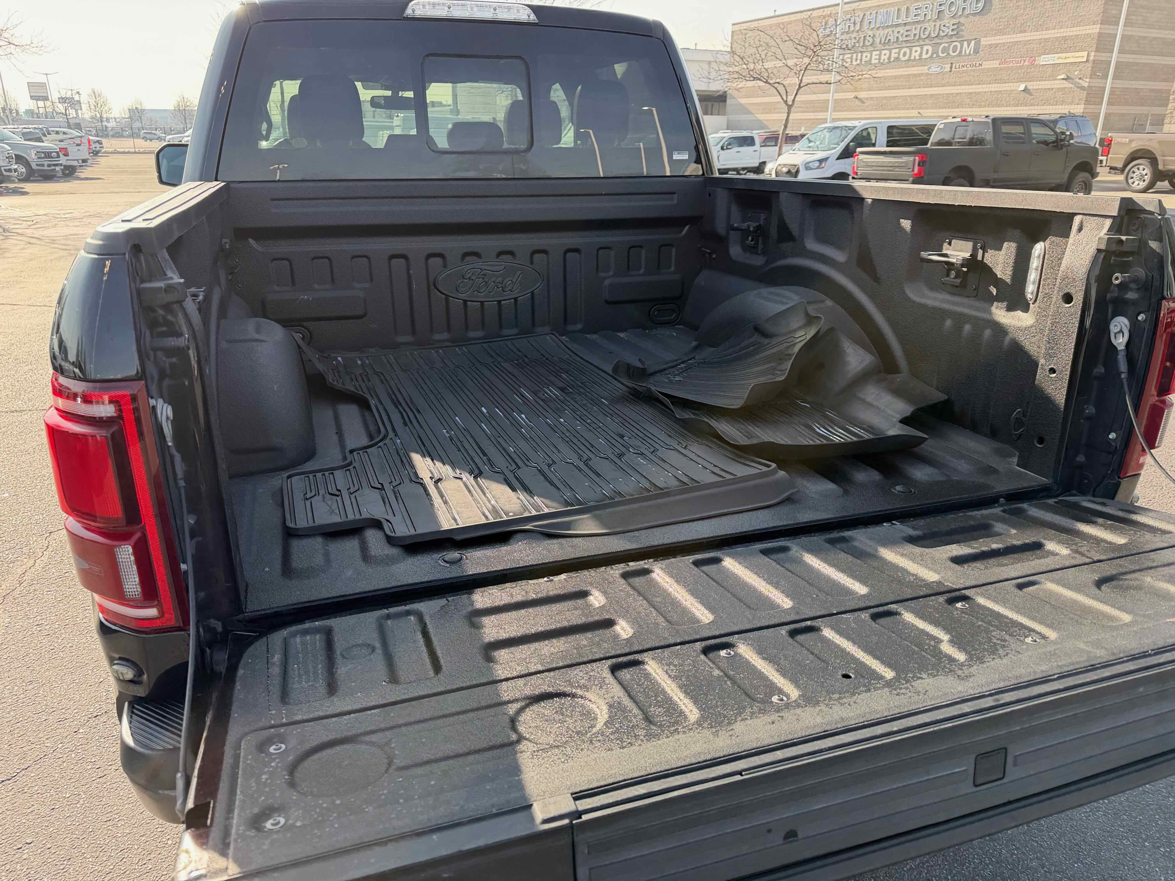 Certified 2020 Ford F150 Raptor w/ Equipment Group 802A Luxury image 32