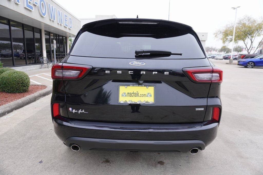 Certified 2024 Ford Escape ST-Line w/ Equipment Group 301A image 3