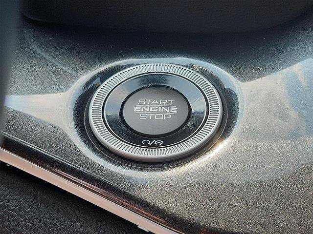 Used 2022 Jeep Grand Cherokee Altitude AWD/4WD image 23
