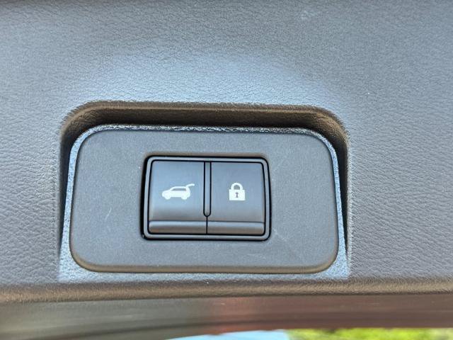Used 2023 Nissan Rogue SL w/ SL Premium Package AWD/4WD image 9