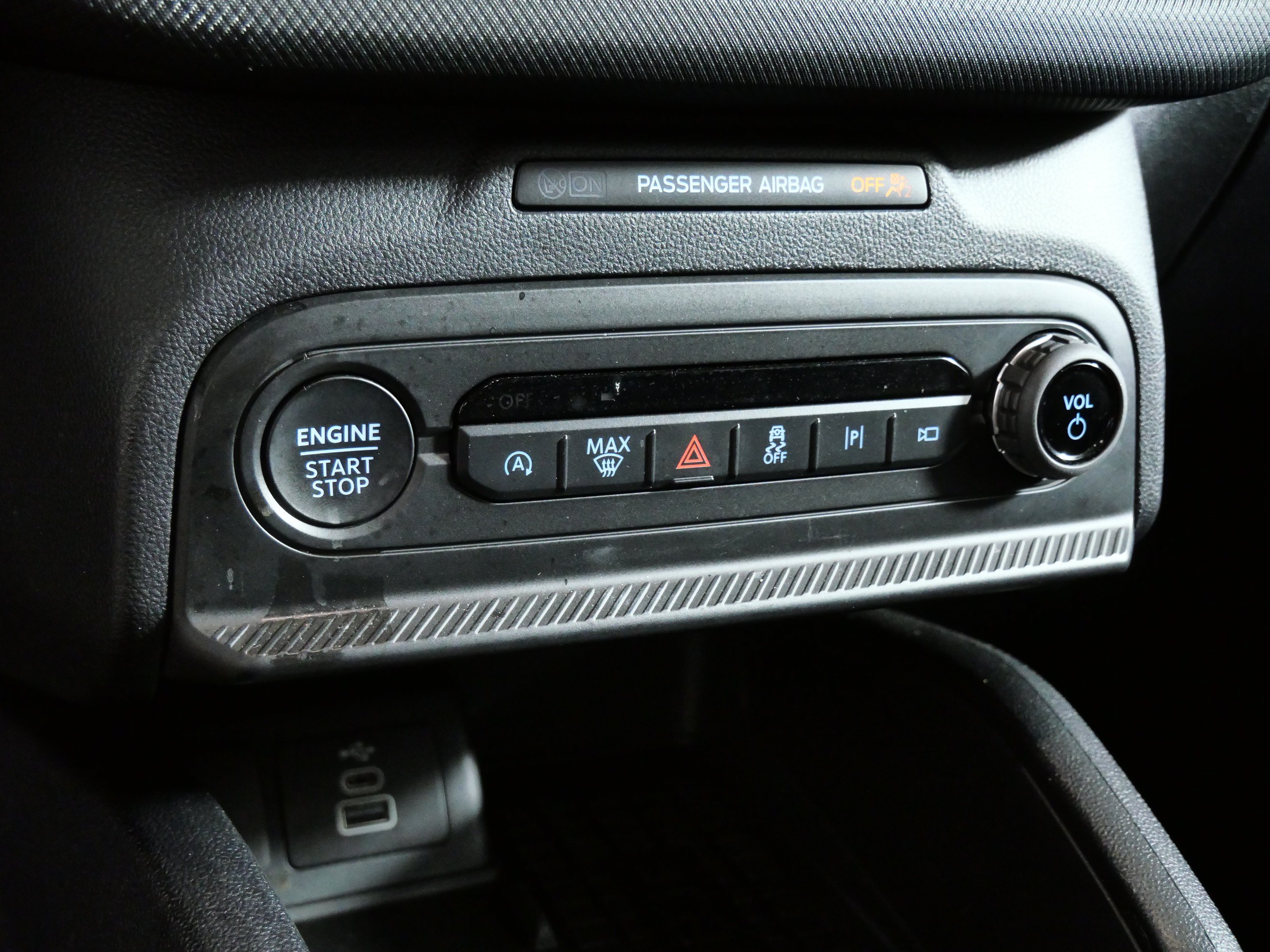 Certified 2025 Ford Bronco Sport Outer Banks w/ Outer Banks Tech Package+ AWD/4WD image 21