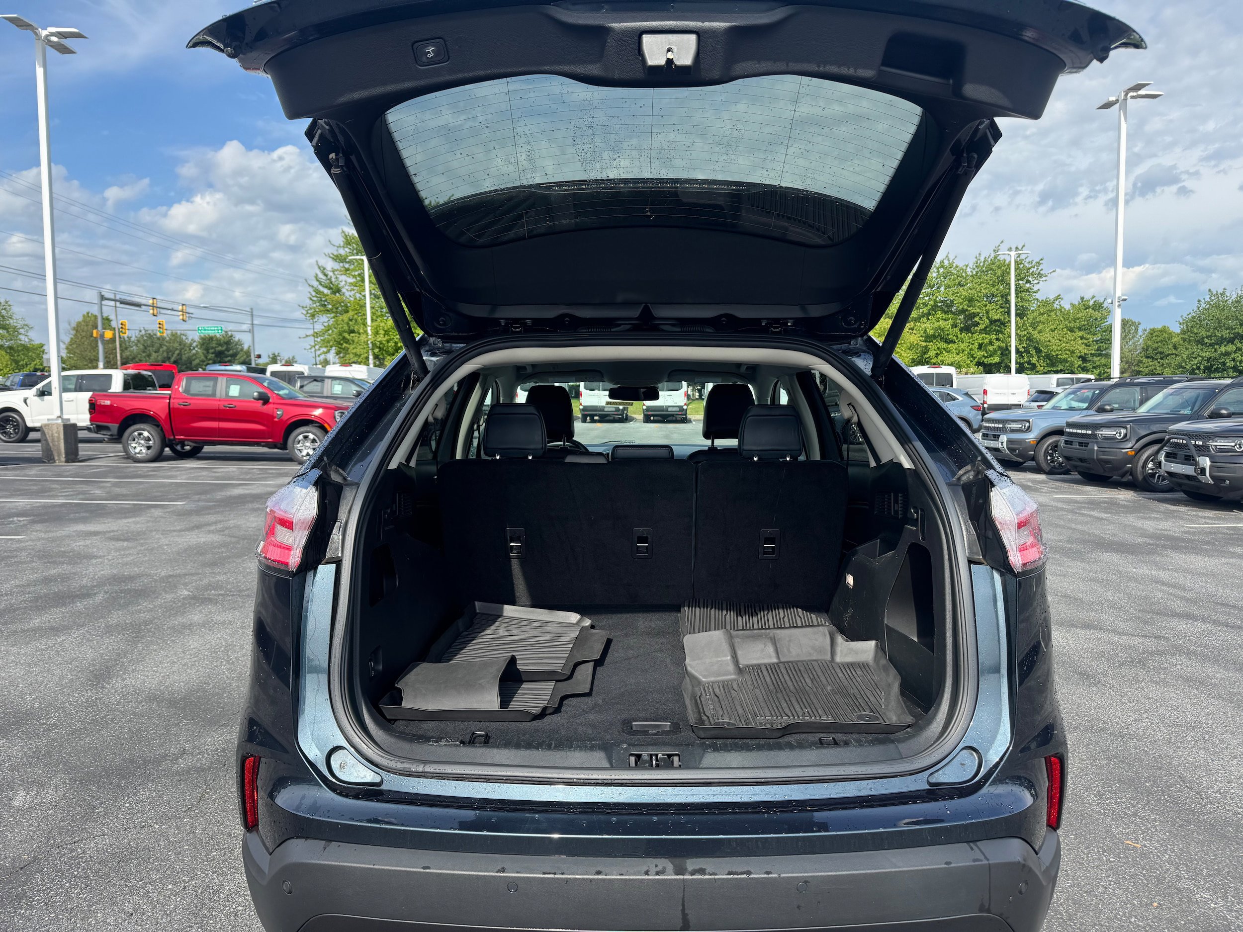 Certified 2024 Ford Edge SEL w/ Sport Appearance Package AWD/4WD image 9