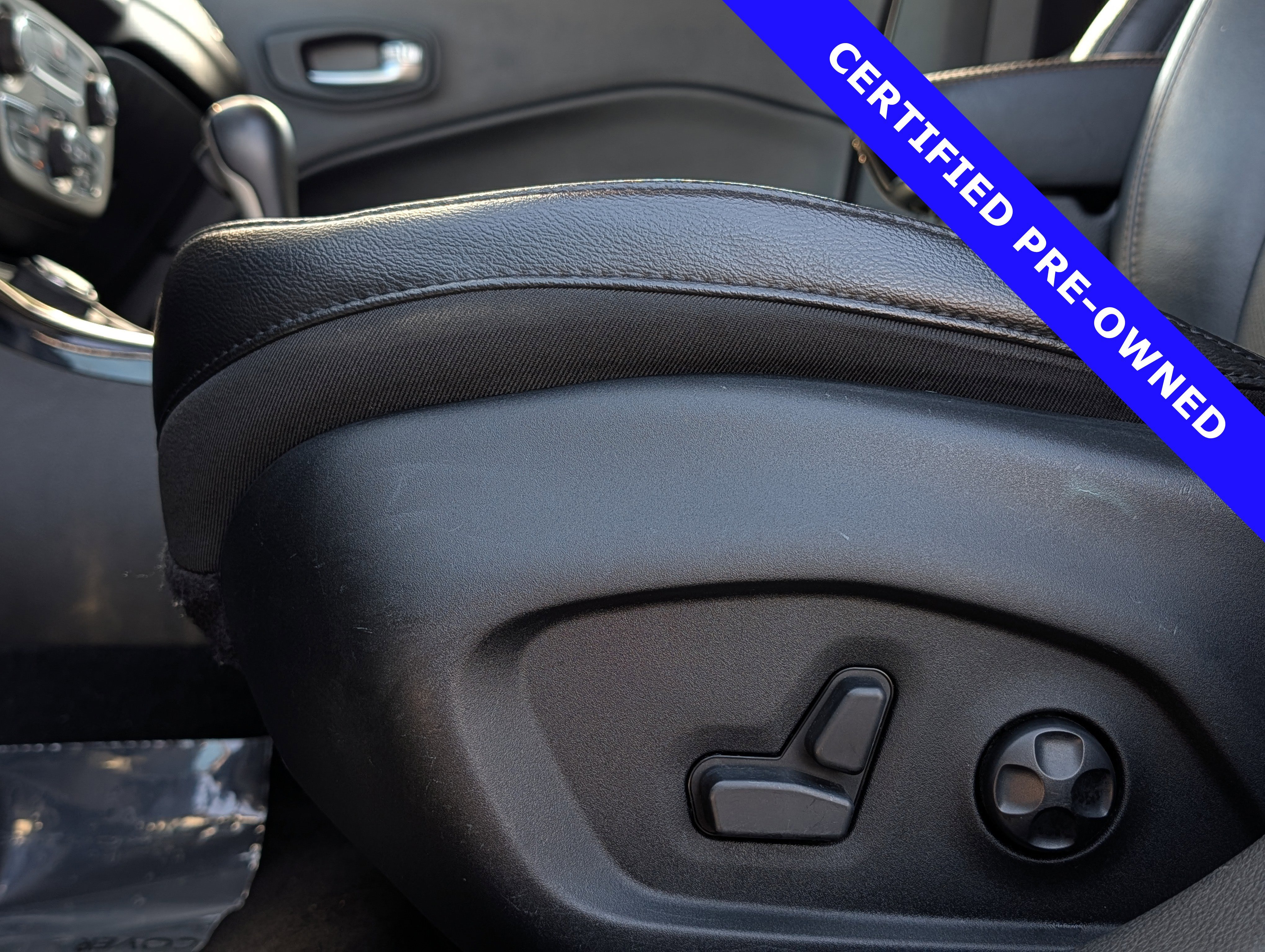 Used 2018 Jeep Compass Limited AWD/4WD image 22