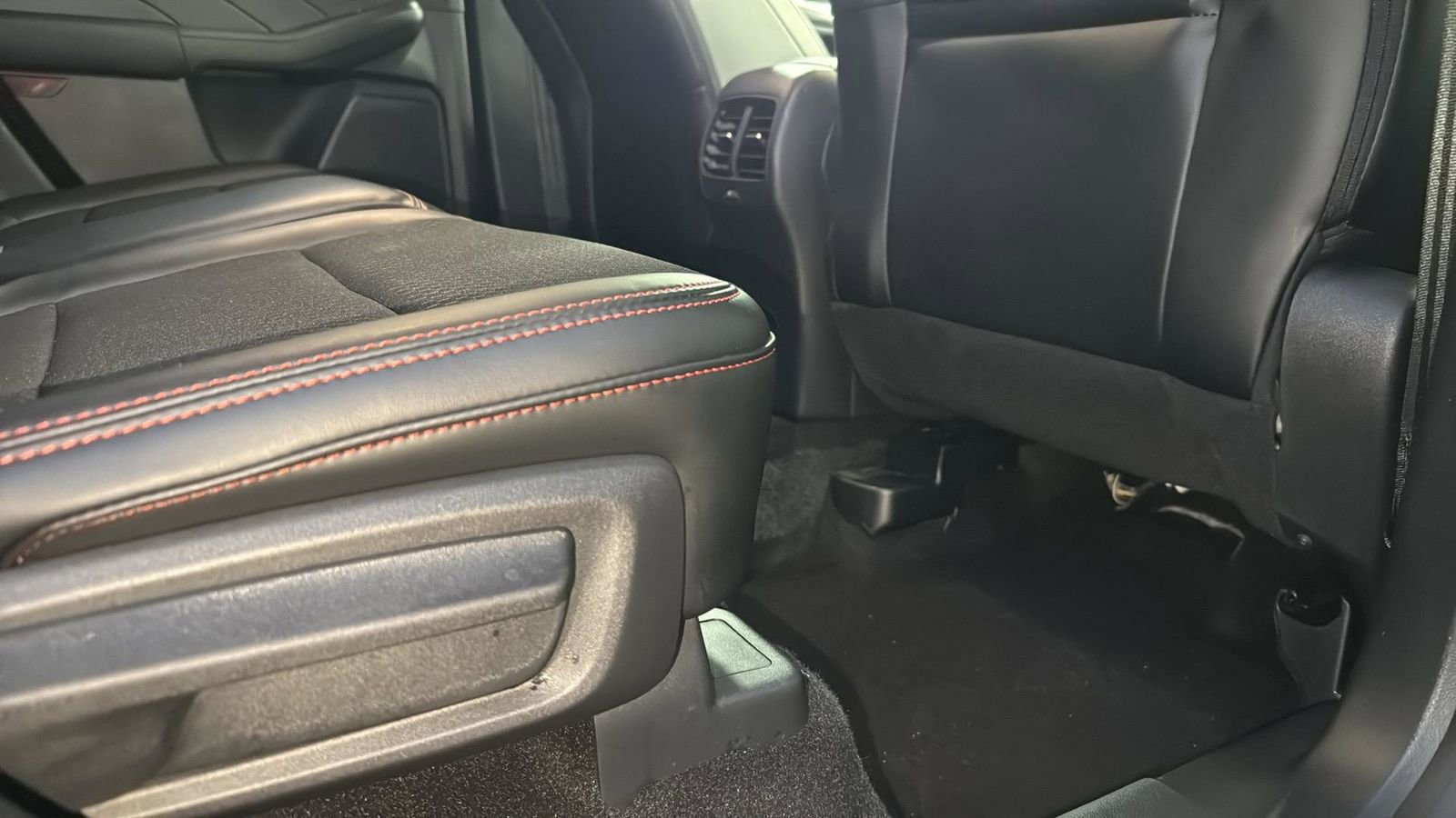 Certified 2025 Ford Escape ST-Line image 27