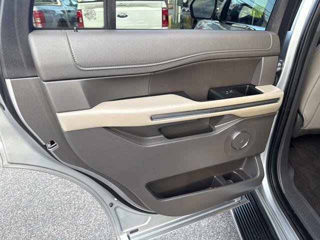 Certified 2020 Ford Expedition XLT w/ Equipment Group 202A image 16