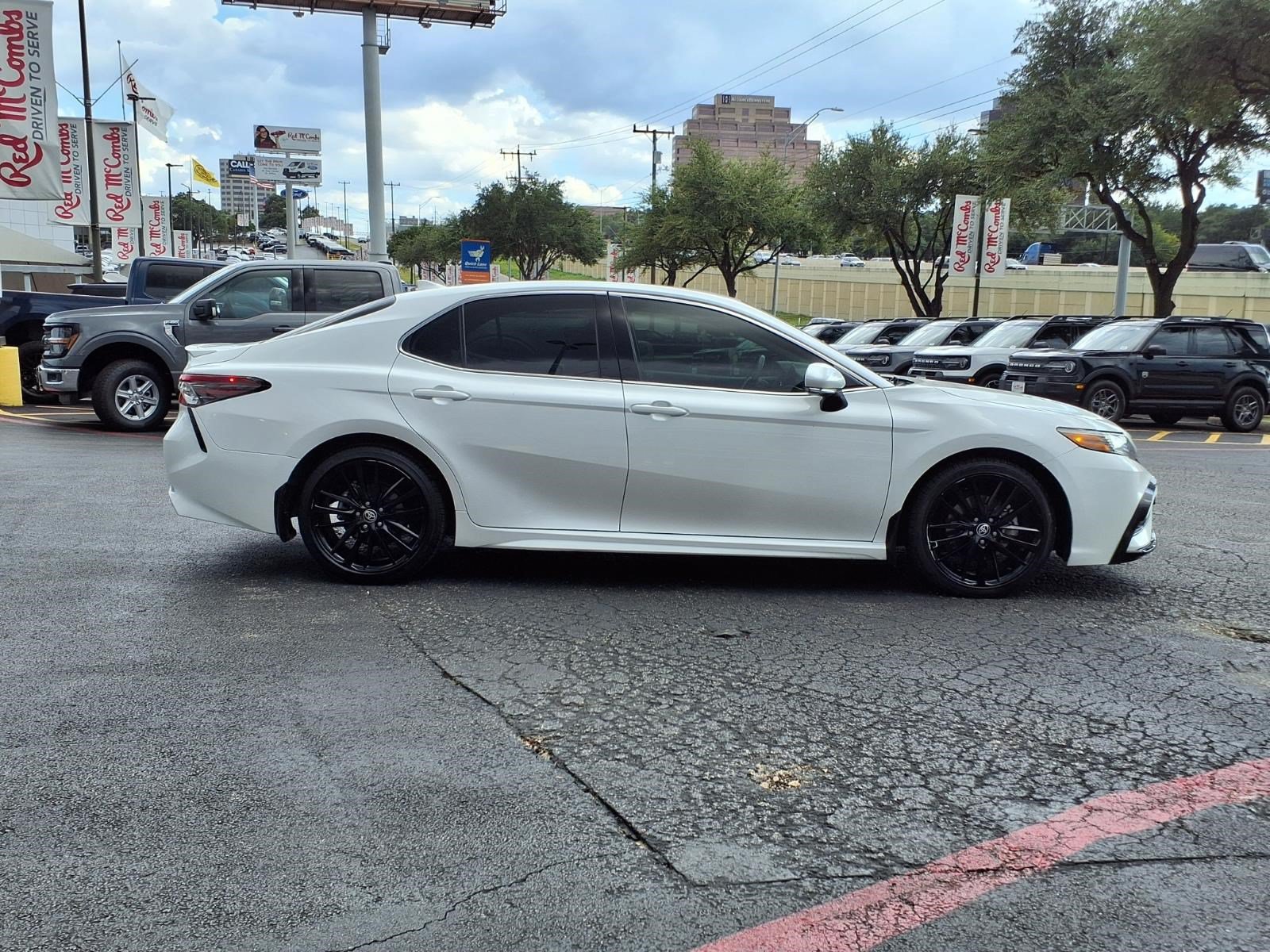 Used 2023 Toyota Camry XSE w/ Cold Weather Package FWD image 5