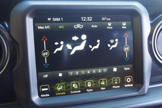 Used 2022 Jeep Gladiator Sport image 32