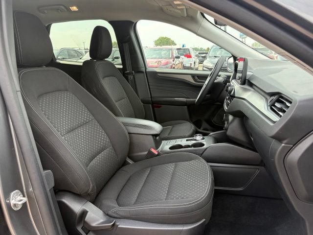 Certified 2025 Ford Escape Active AWD/4WD image 11