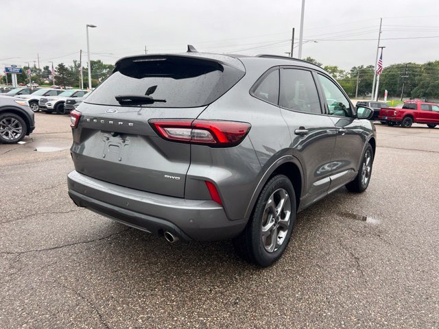 Certified 2023 Ford Escape ST-Line Select w/ Tech Pack #2 AWD/4WD image 4
