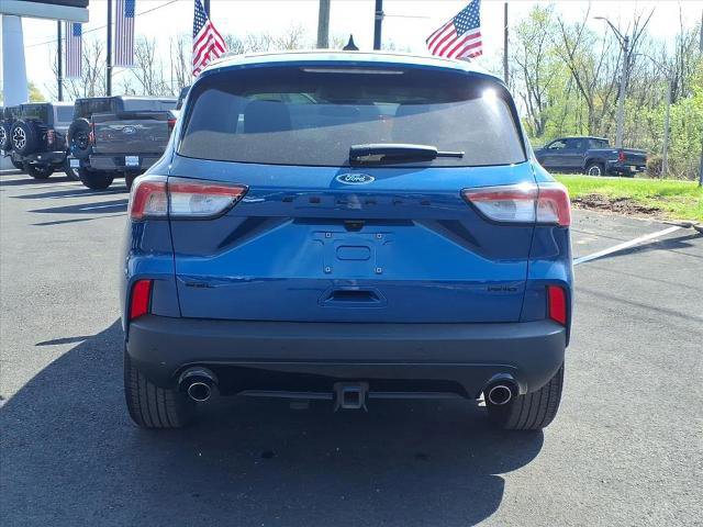 Certified 2022 Ford Escape SEL w/ SEL Stealth AWD Package image 4
