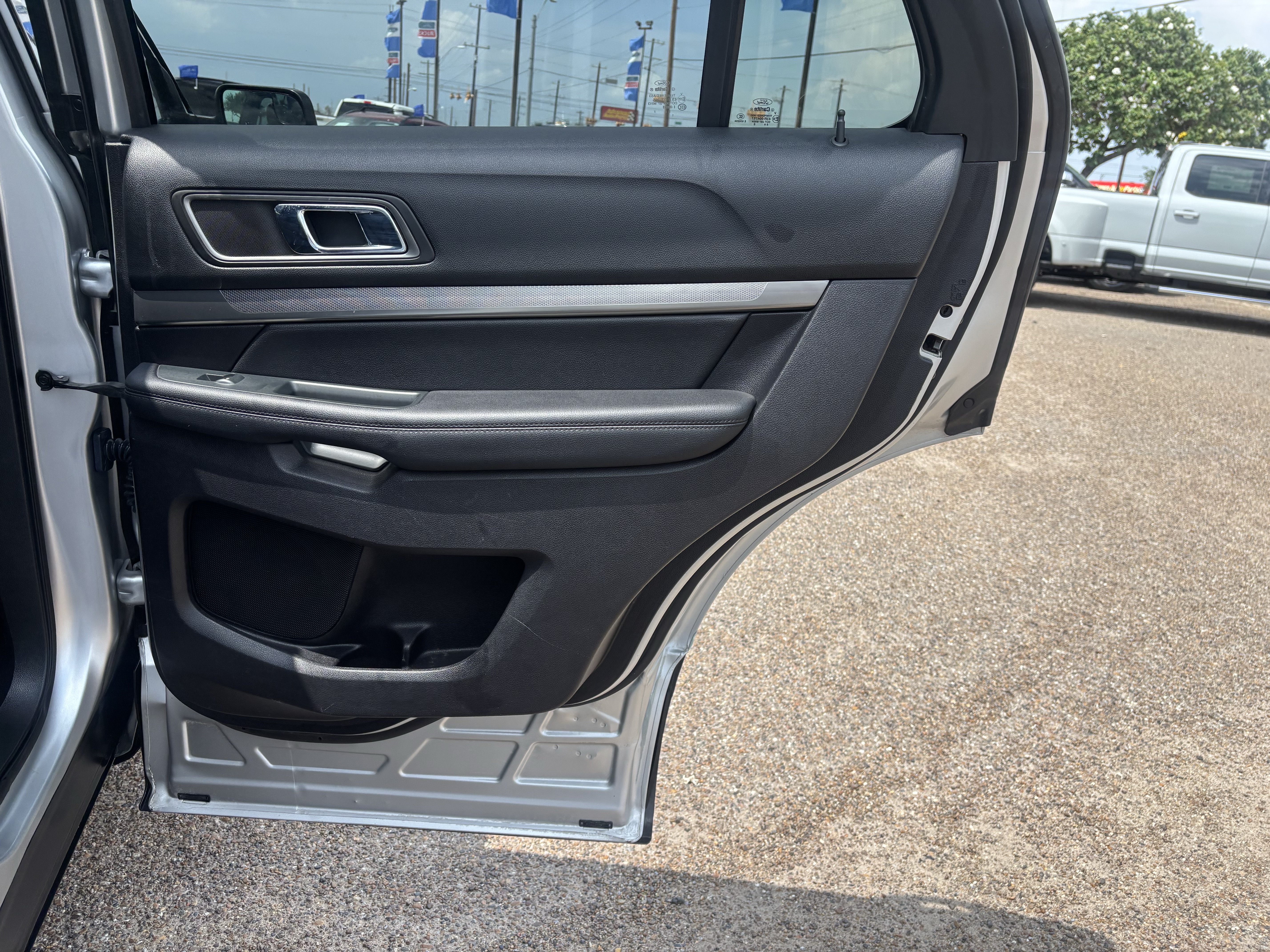 Certified 2019 Ford Explorer XLT FWD image 19
