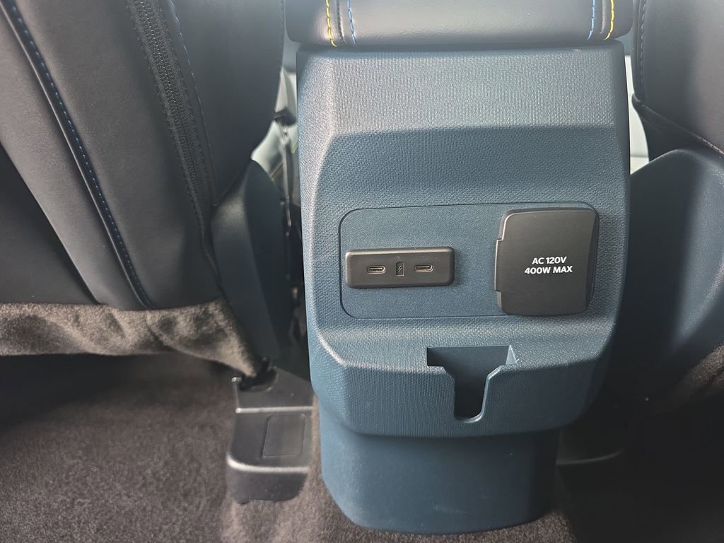 Certified 2025 Ford Maverick Lobo AWD/4WD image 40