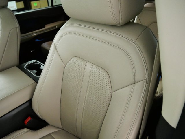 Certified 2024 Ford Expedition Max Limited AWD/4WD image 20