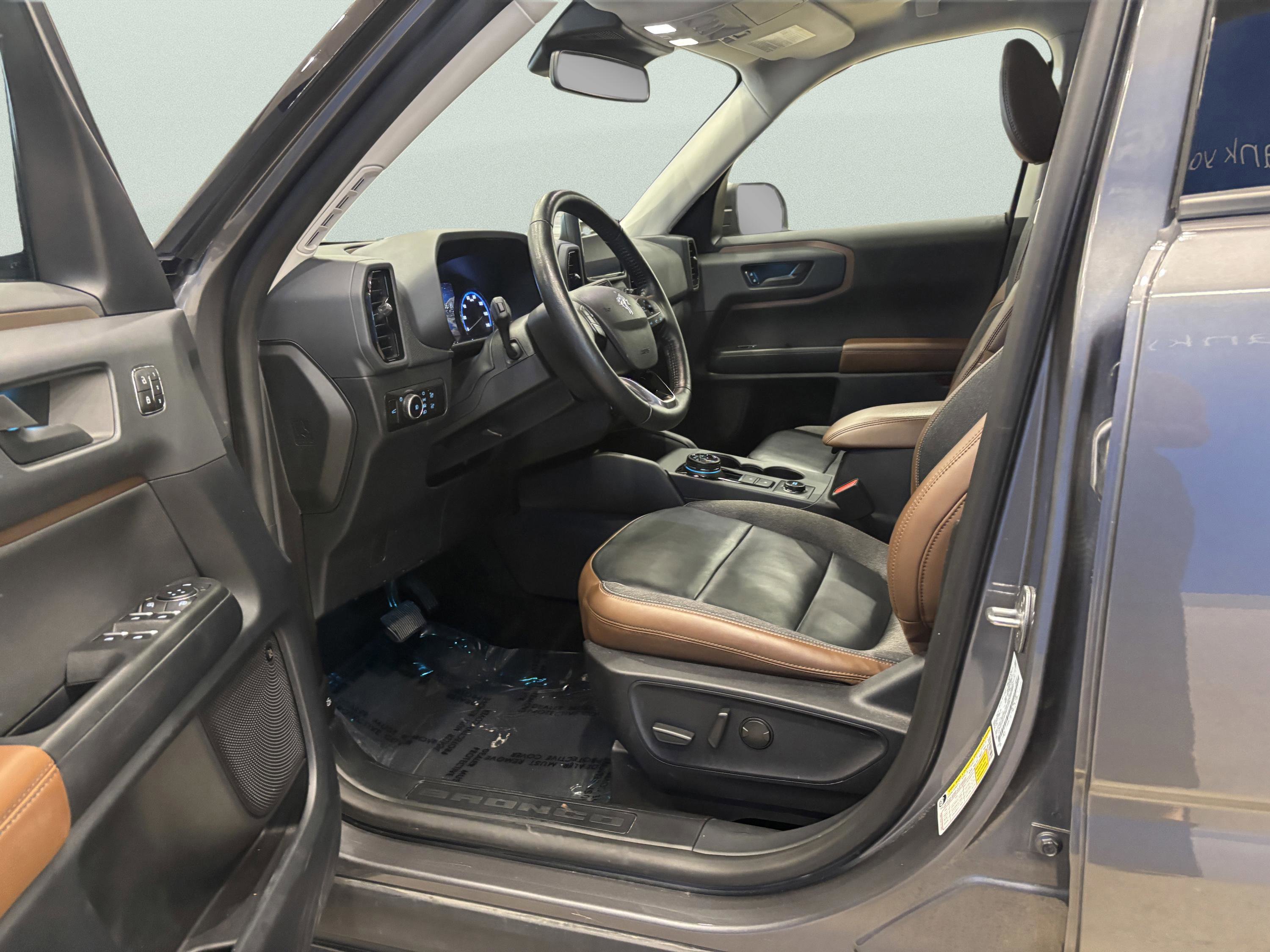 Certified 2023 Ford Bronco Sport Outer Banks w/ Tech Package image 11