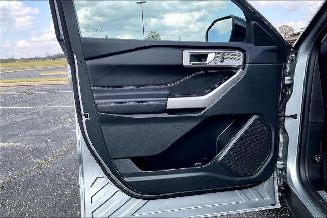 Certified 2023 Ford Explorer Limited AWD/4WD image 18