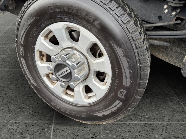 Certified 2023 Ford F250 XLT w/ Snow Plow Prep Package image 10