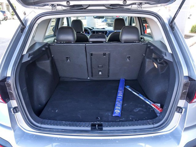 Used 2023 Volkswagen Taos SE w/ Black Wheel Package image 27