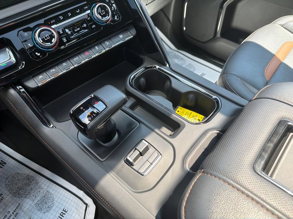 Used 2022 GMC Sierra 1500 AT4 w/ AT4 Premium Package AWD/4WD image 19