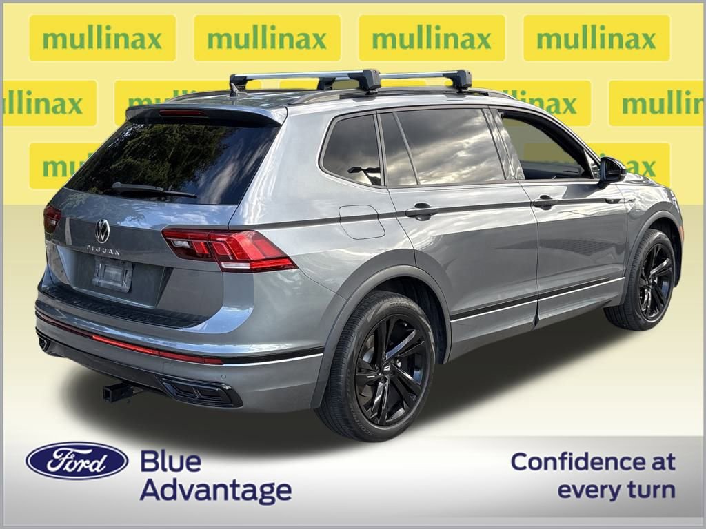Used 2023 Volkswagen Tiguan SE R-Line image 3