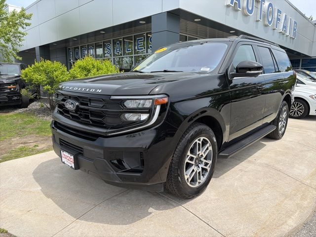 Certified 2025 Ford Expedition Active AWD/4WD image 4