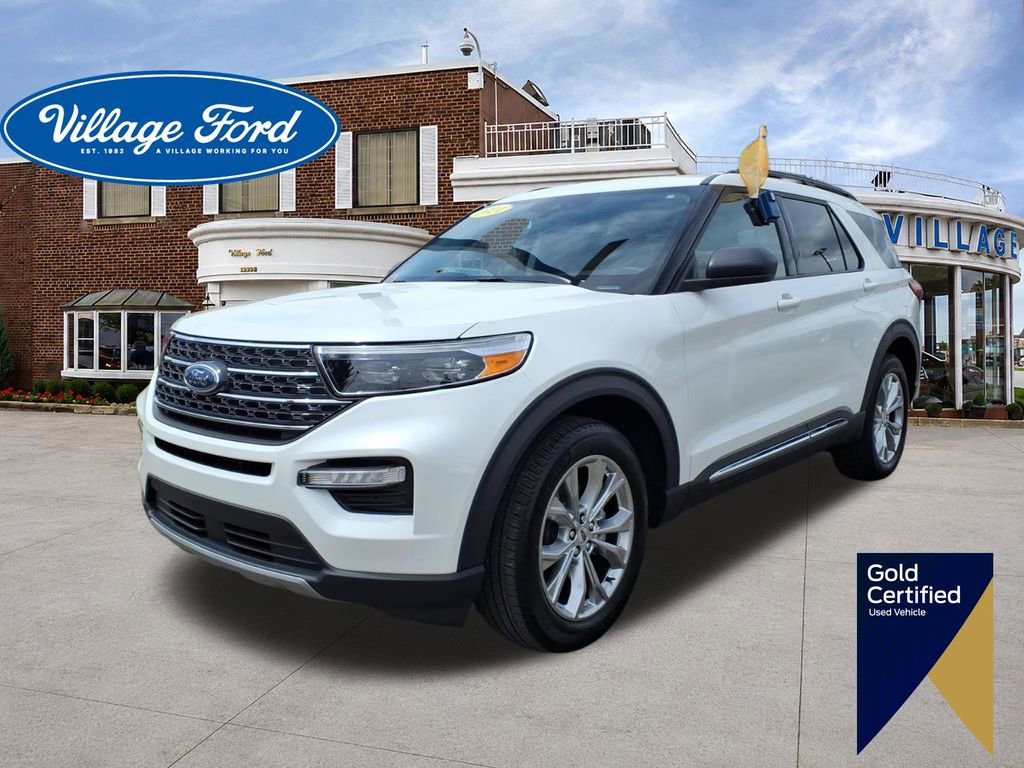 Certified 2024 Ford Explorer XLT w/ Equipment Group 202A
