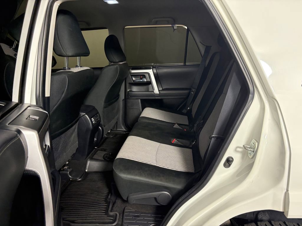 Used 2020 Toyota 4Runner Venture AWD/4WD image 27