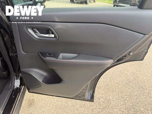 Used 2026 Nissan Rogue SV AWD/4WD image 37